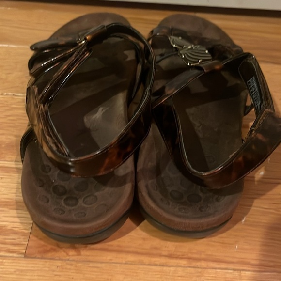 Vionic Amber Brown Tortoise Sandals women’s size 7 - Picture 3 of 5